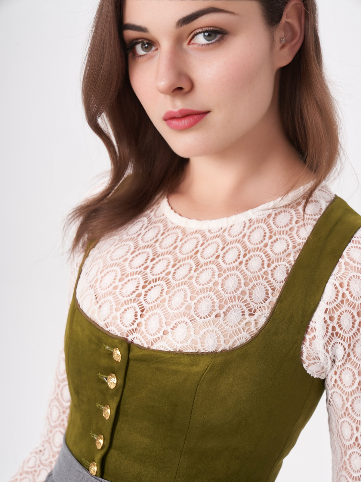 Modernes grünes Dirndl mit floralen Details