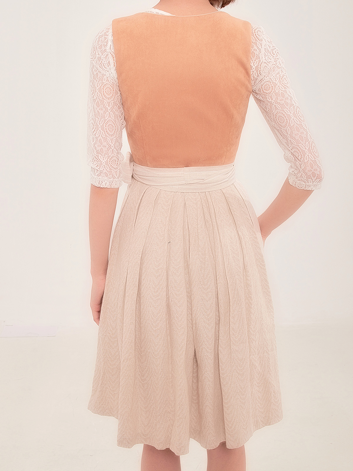 Dirndl mit Leder in Braun