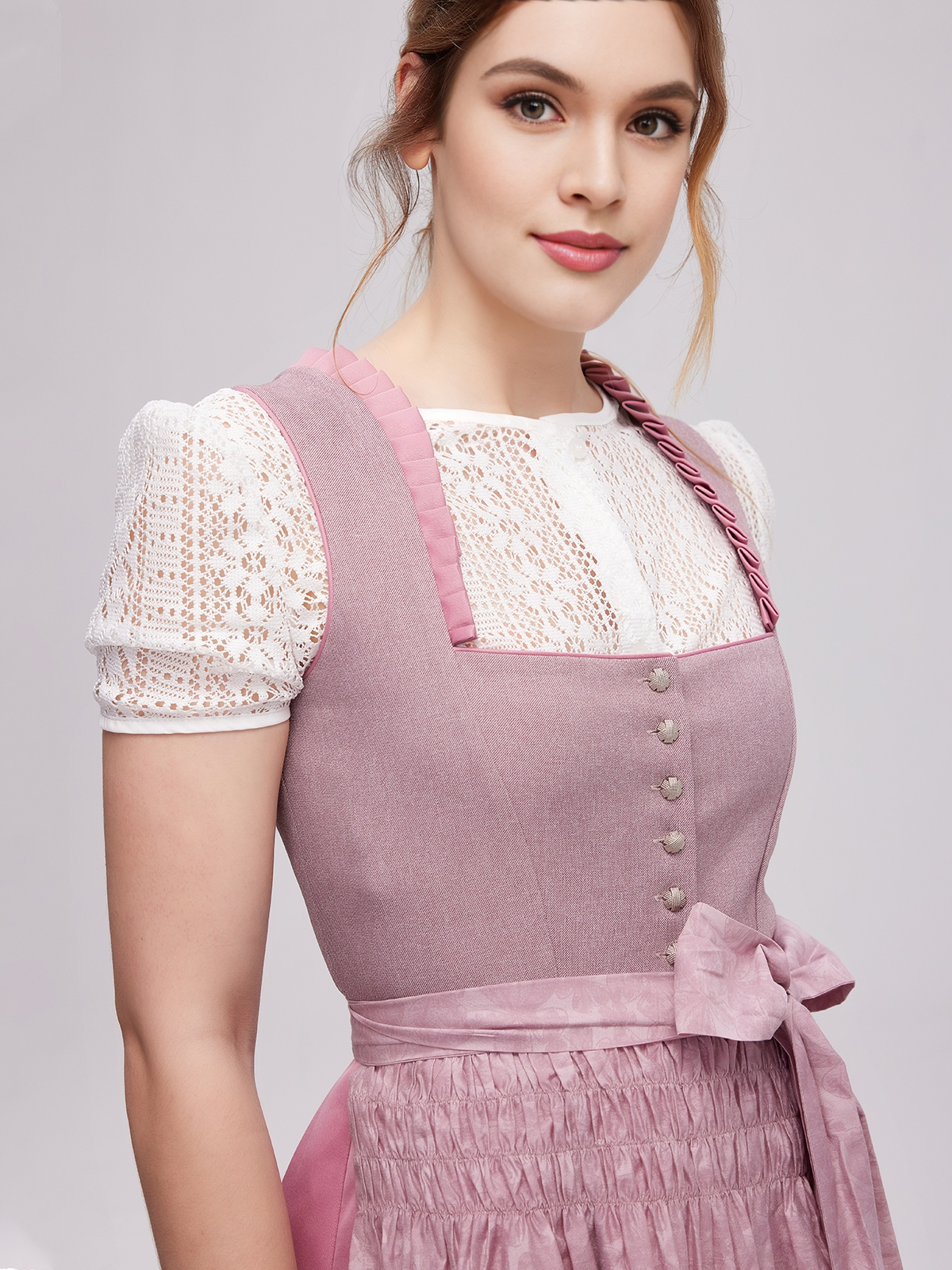 Dirndl Waldgrün in eleganter Ausführung