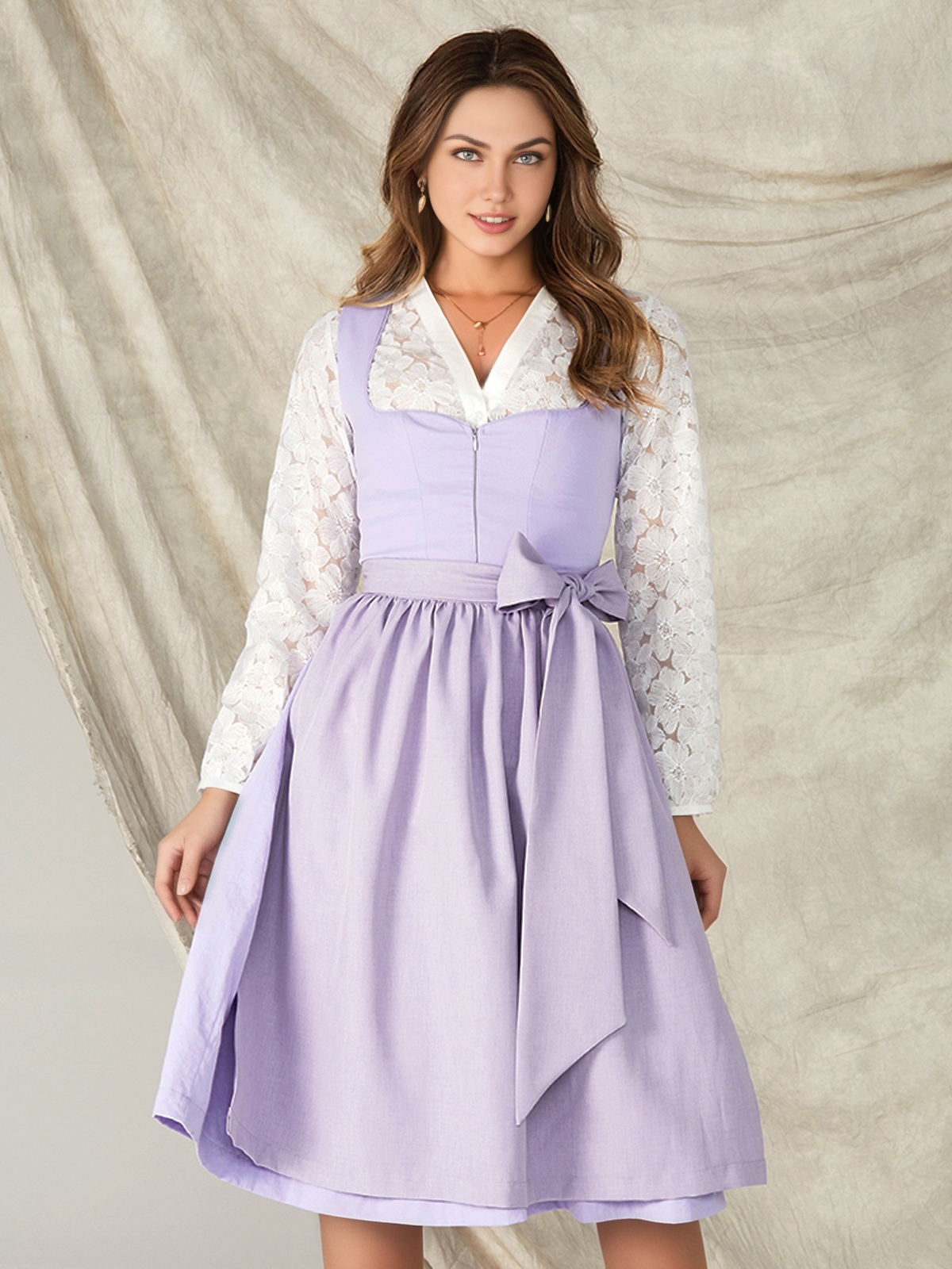 Dirndl in Lila – elegant und traditionell