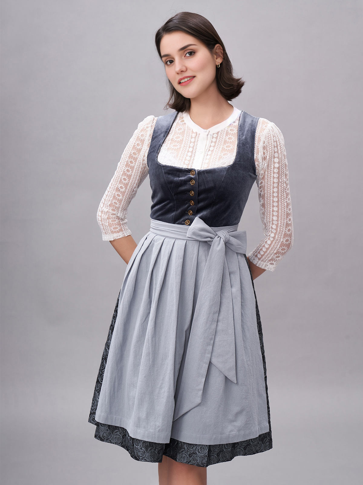 Ein elegantes rotes Dirndl aus Samt, perfekt für festliche Anlässe