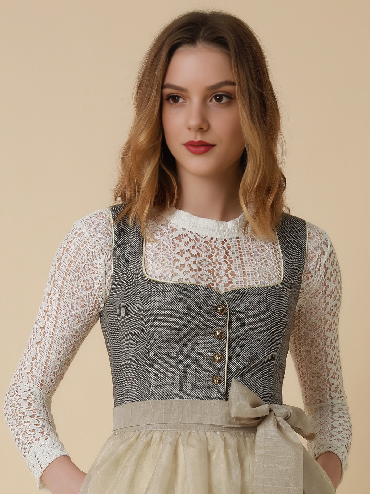 Ehreer Dirndl in Grau
