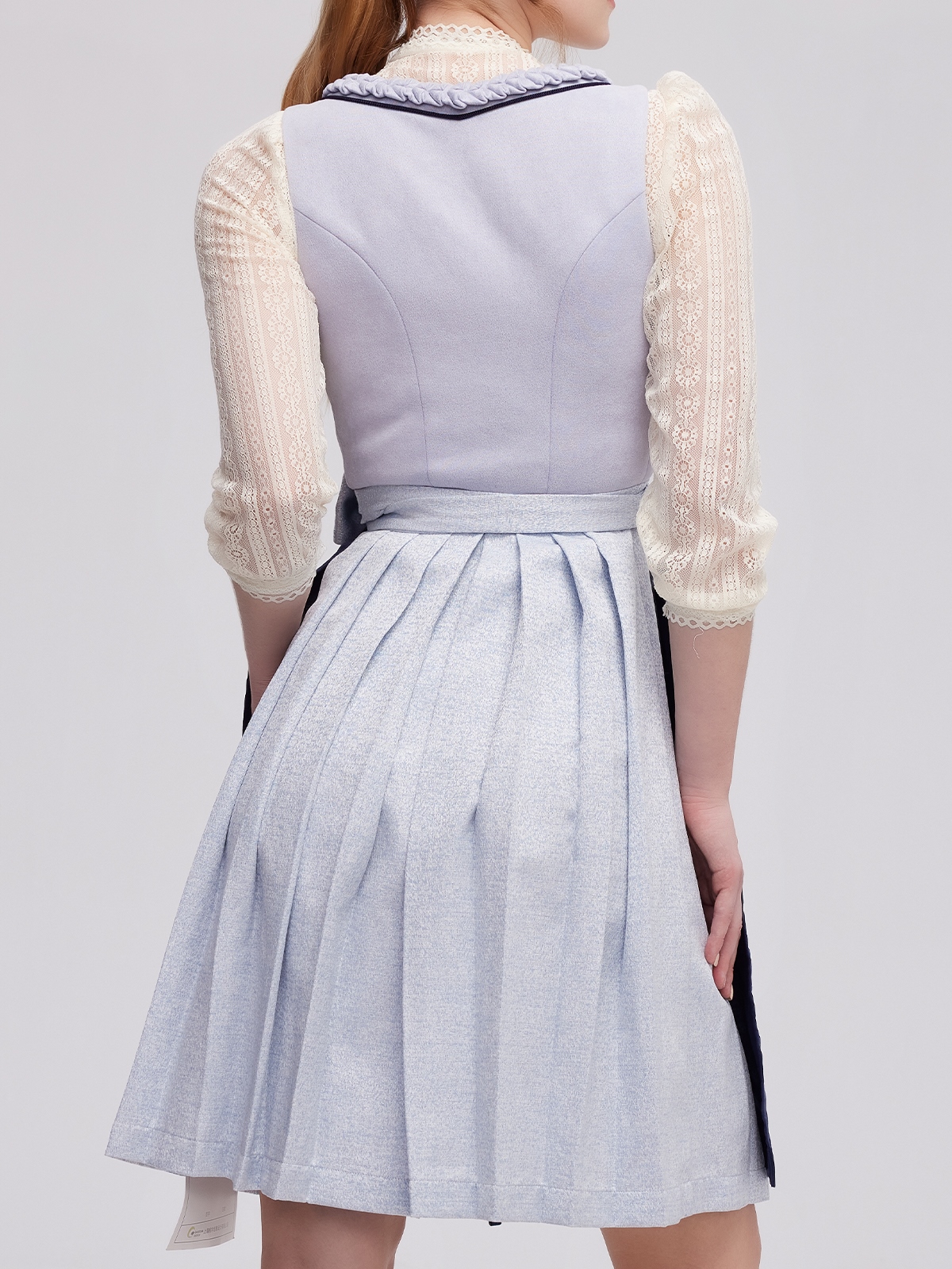Modernes Dirndl in Blau