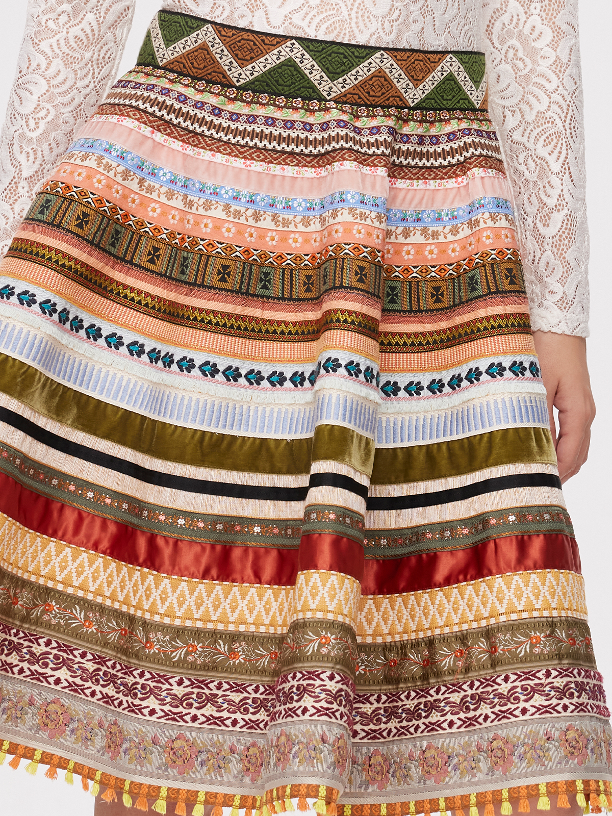 Modernes Dirndl in Braun-Beige