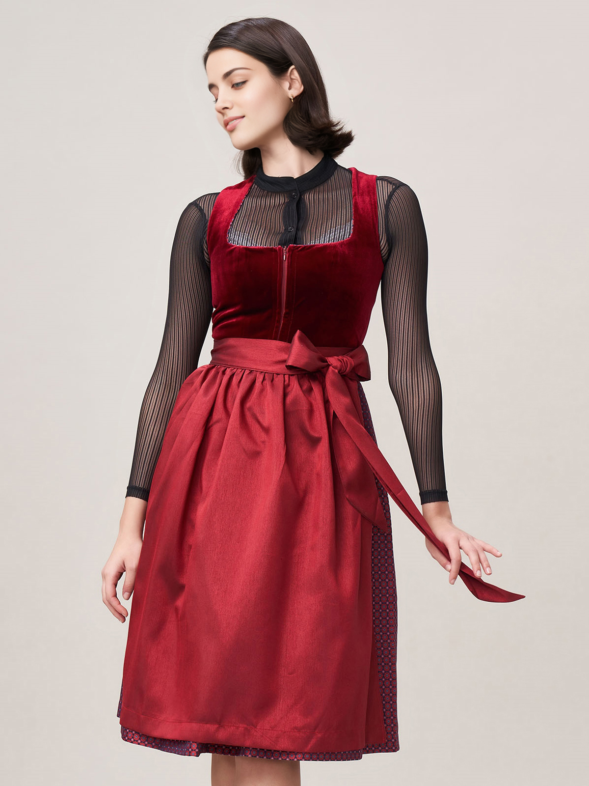 Dirndl in Grau Samt