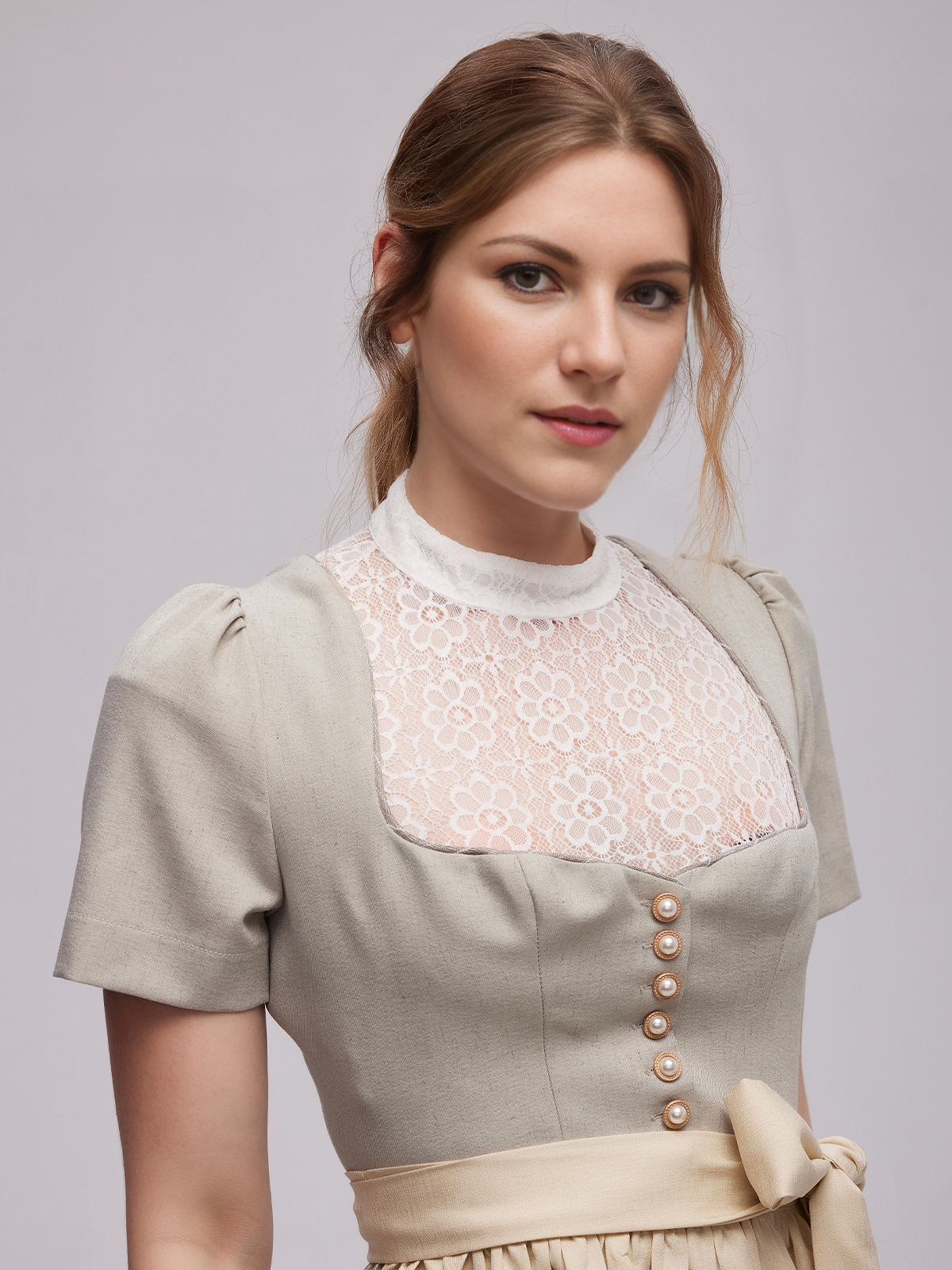 Elegante hellblaue Dirndlbluse
