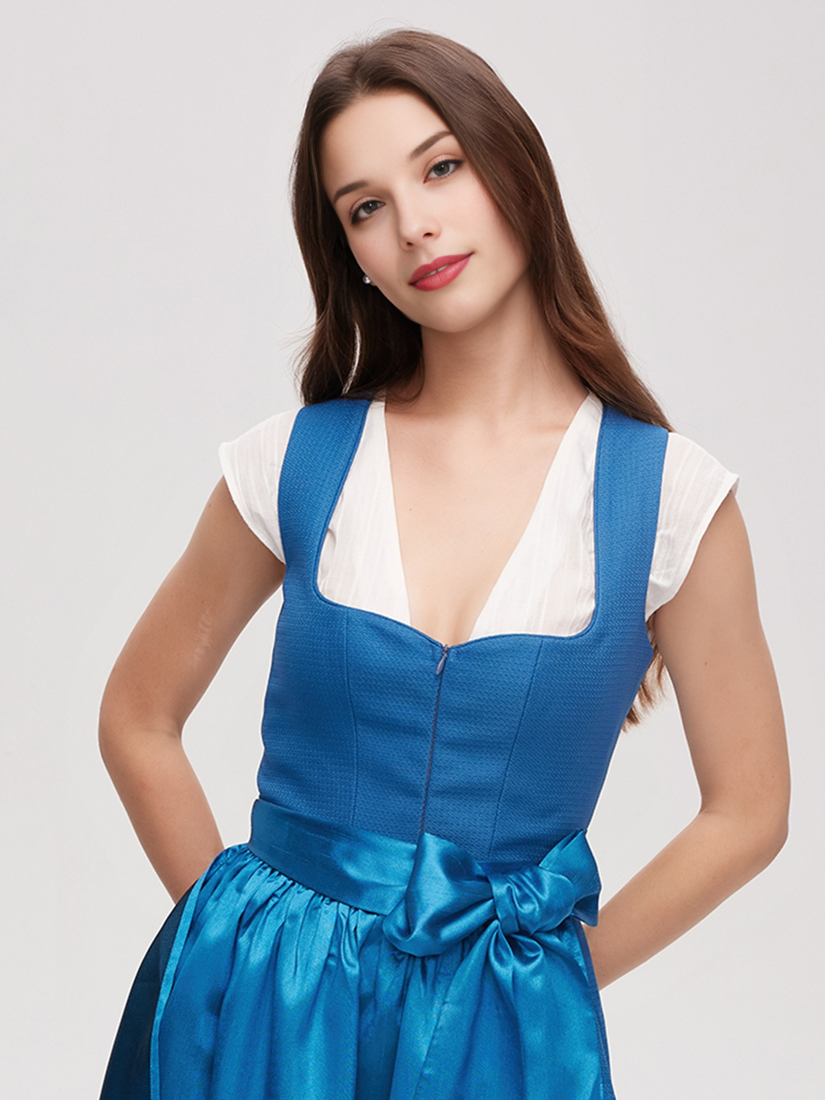 Modernes Dirndl in Grau