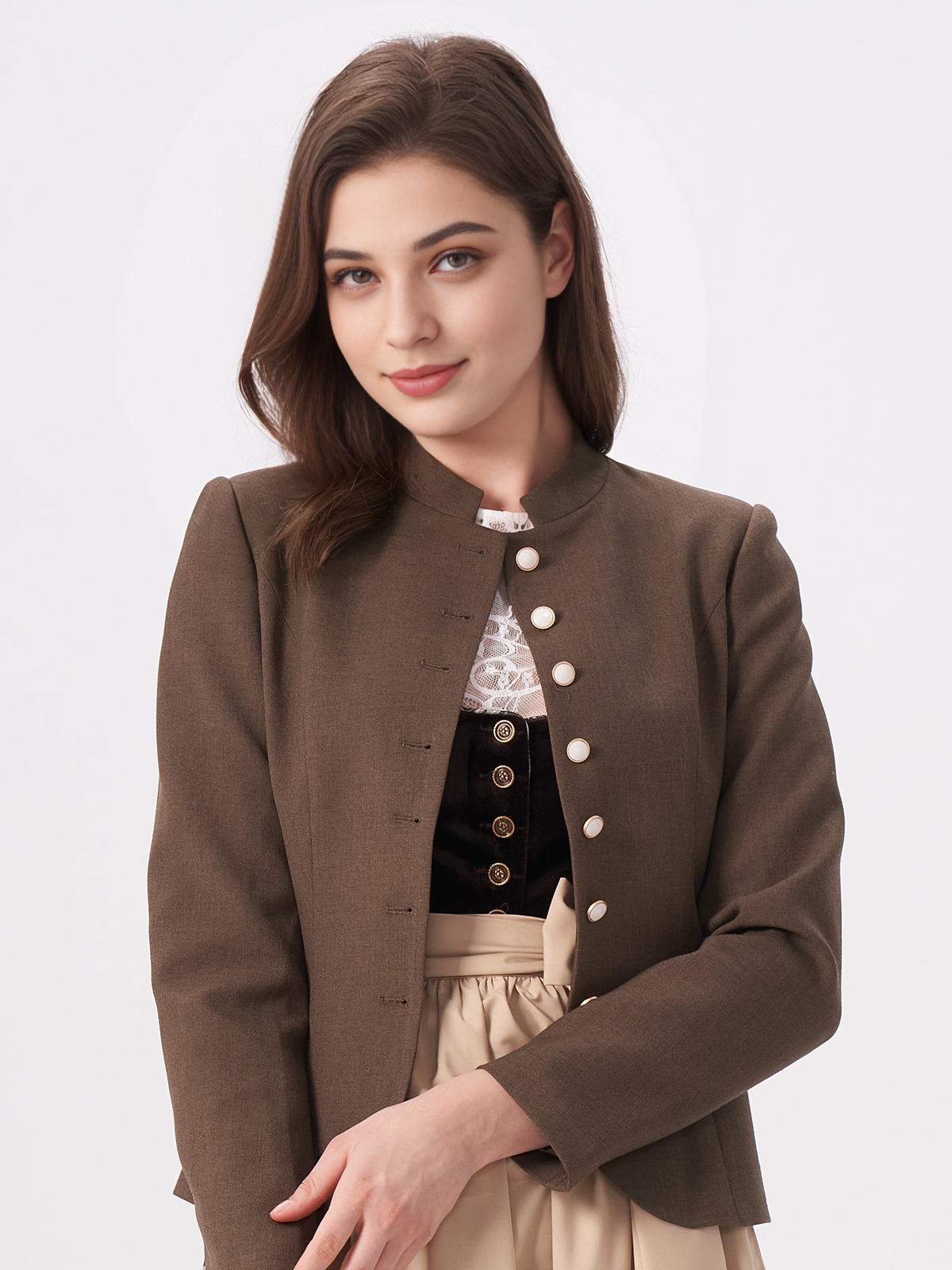 Modernes Dirndl in Rosa mit eleganter Jacke