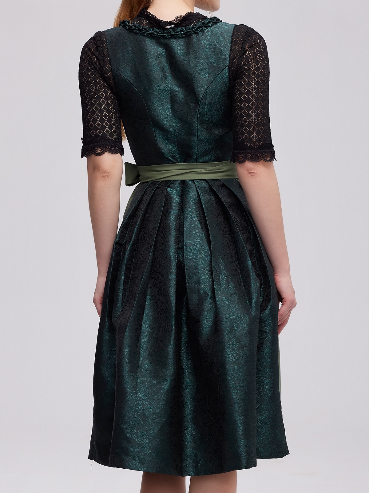 Ehreer Dirndl in Grün – Eleganz trifft Tradition