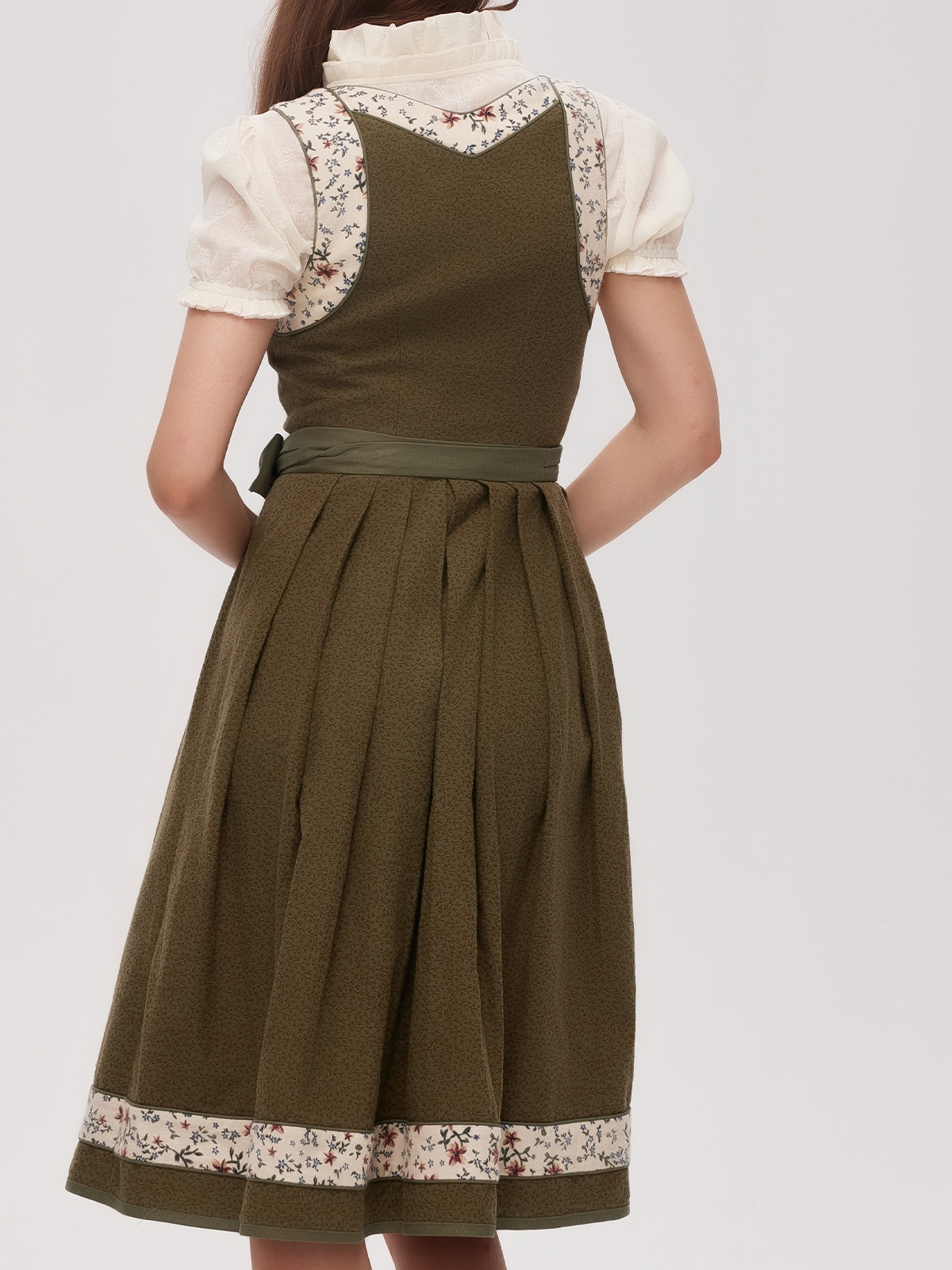 Dirndl Bluse Ärmellos in Grün