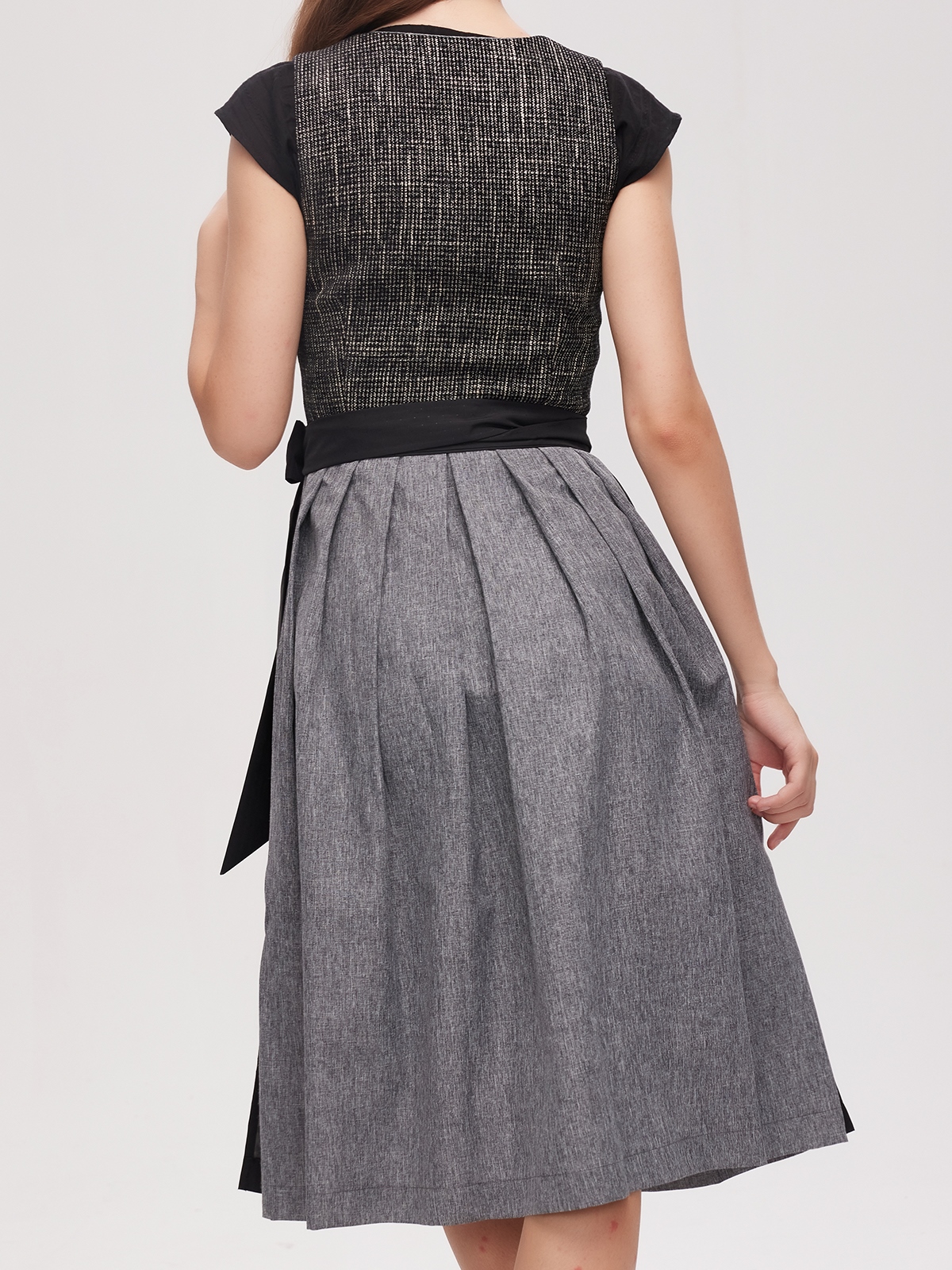 Ehreer Dirndl in Schwarz