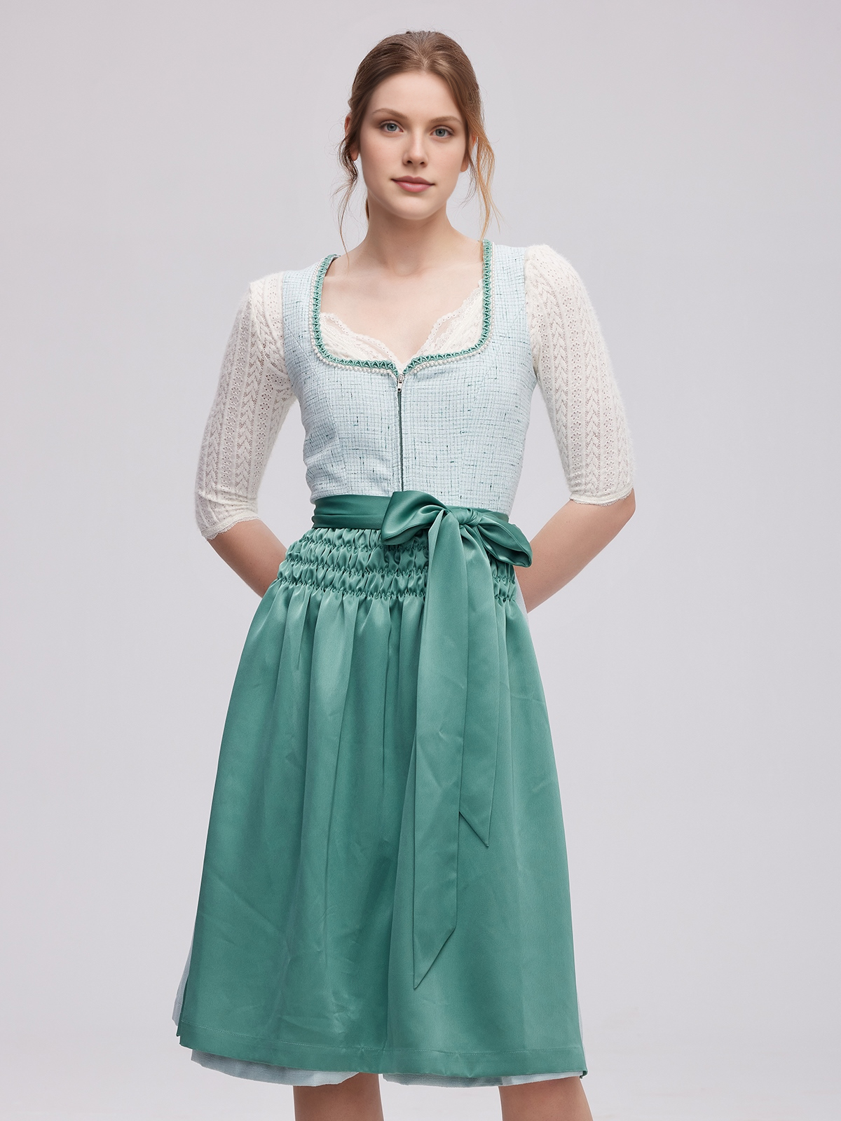 Dirndl Grün – Eleganz in Perfektion