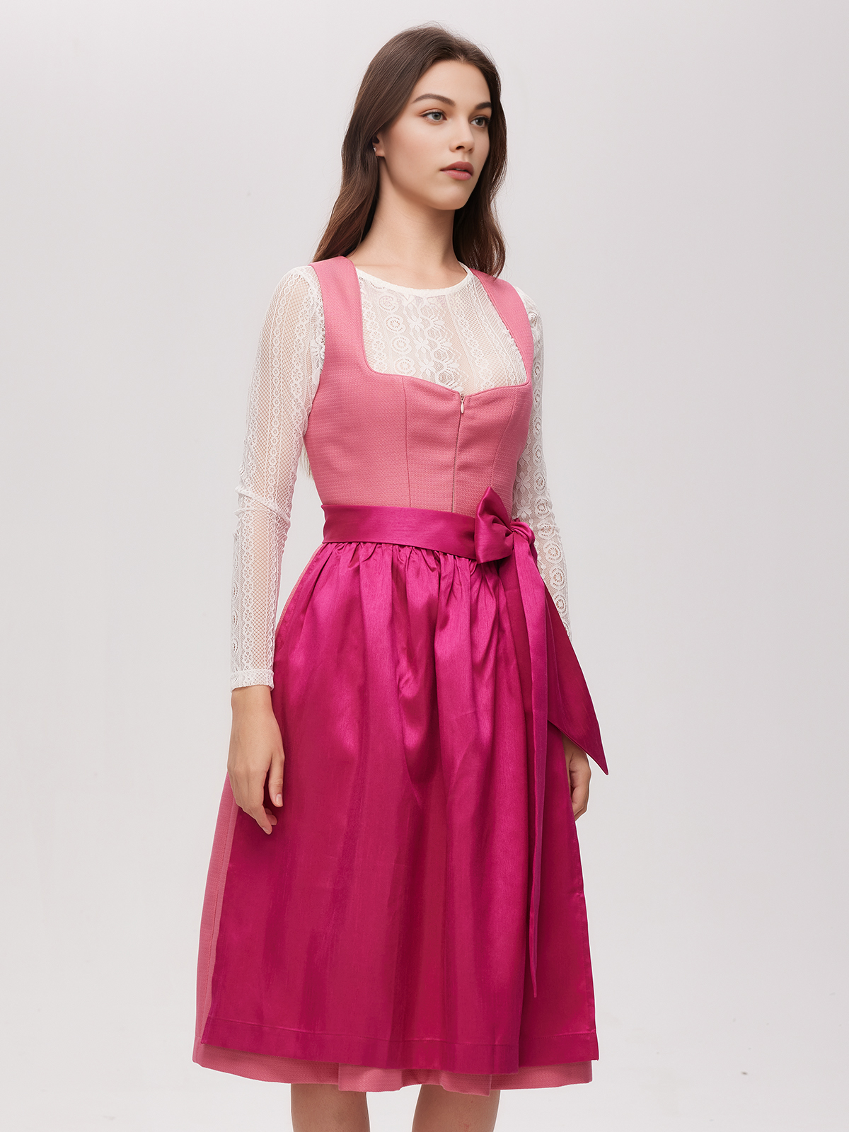 Dirndl Rock in Pink – feminin und stilvoll